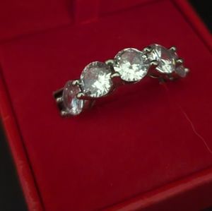 Jaclyn Roxanne Rendezvous Ring size 8